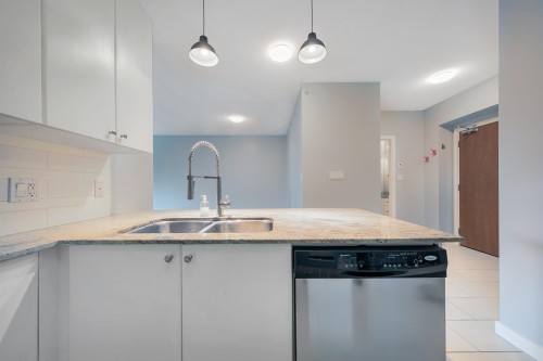 1007-280 Ross Drive, New Westminster, BC 