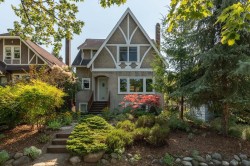 3782 24th Avenue W Vancouver, BC V6S 1L6
