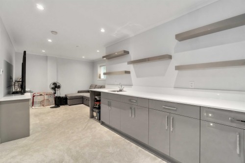 2577 Parker Street, Vancouver, BC 