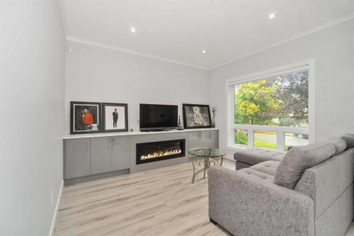 2577 Parker Street, Vancouver, BC 