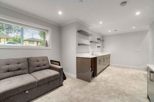 2577 Parker Street, Vancouver, BC 