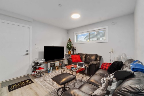 2577 Parker Street, Vancouver, BC 