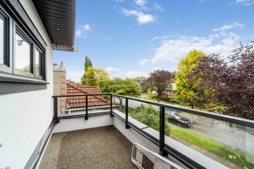 2577 Parker Street, Vancouver, BC 