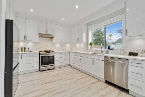 2577 Parker Street, Vancouver, BC 