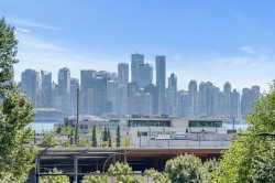 412-719 3rd Street W North Vancouver, BC V7M 0E7