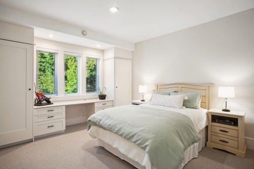 4668 Headland Drive, West Vancouver, BC 