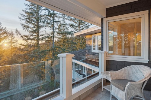 4668 Headland Drive, West Vancouver, BC 