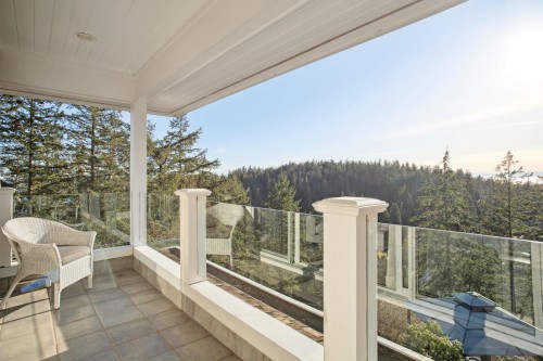 4668 Headland Drive, West Vancouver, BC 