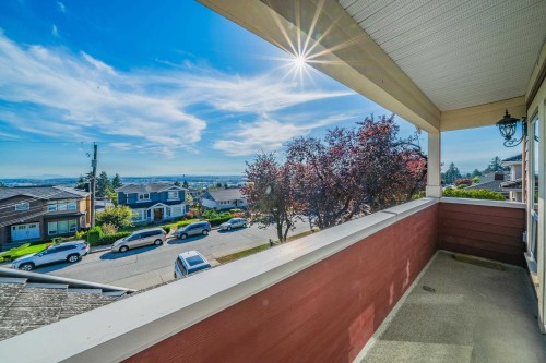 5511 Mckee Street, Burnaby, BC 