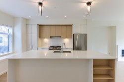 6-629 South Dyke Road  New Westminster, BC V3M 0N3