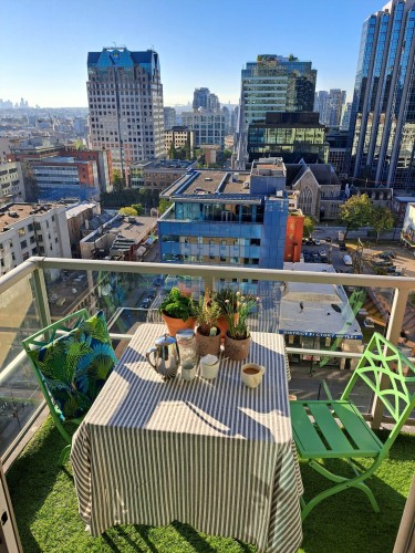 1611-610 Granville Street  Vancouver, BC V6C 3T3