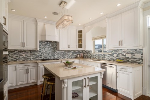 3716 17Th Avenue W, Vancouver, BC 