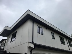 4-6765 Kitchener Street  Burnaby, BC V5B 2J8