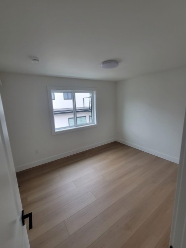 4-6765 Kitchener Street, Burnaby, BC 