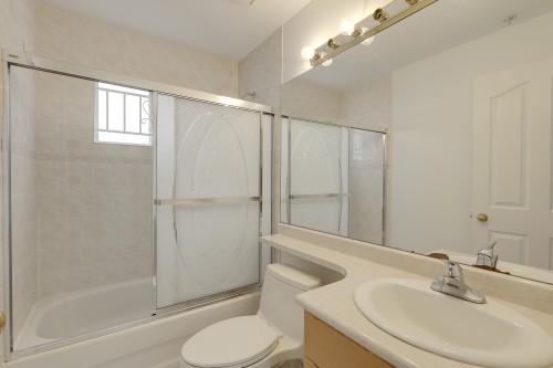 1257 60Th Avenue E, Vancouver, BC 