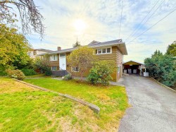 4566 Neville Street  Burnaby, BC V5J 2G8