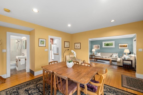 723 4Th Street E, North Vancouver, BC 