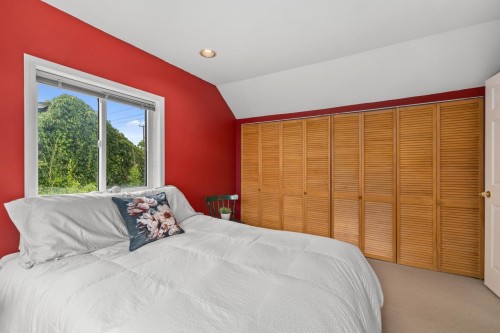 723 4Th Street E, North Vancouver, BC 