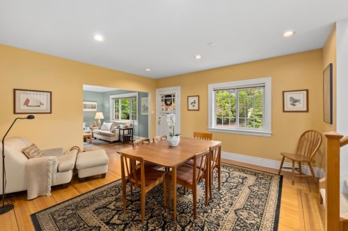 723 4Th Street E, North Vancouver, BC 