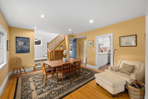 723 4Th Street E, North Vancouver, BC 