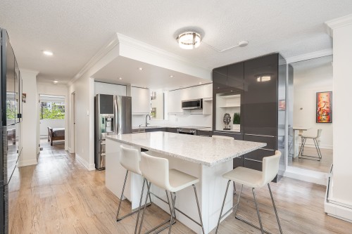 201-1995 Beach Avenue, Vancouver, BC 