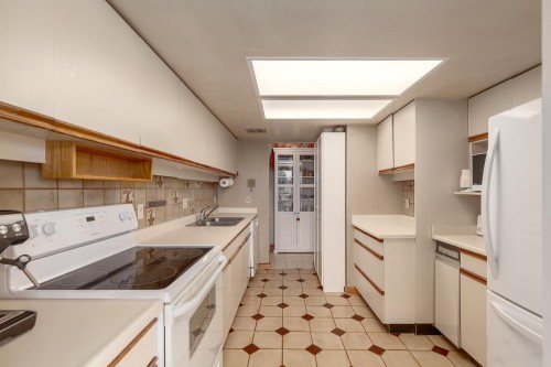 411-1450 Pennyfarthing Drive, Vancouver, BC 