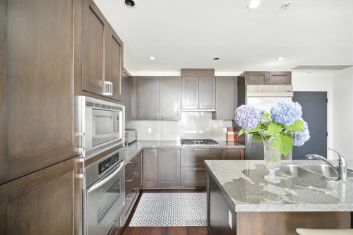 404-3595 18Th Avenue W, Vancouver, BC 