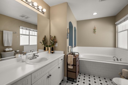 10071 240A Street, Maple Ridge, BC 