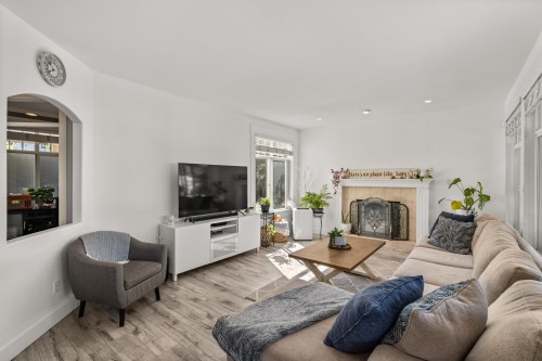 10071 240A Street, Maple Ridge, BC 