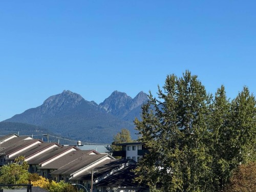 402-11655 Fraser St, Maple Ridge, BC 