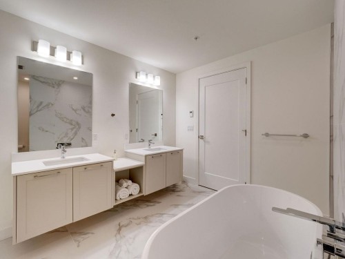 201-710 School Road, Gibsons, BC 