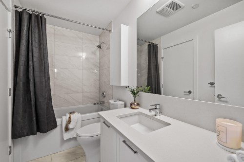 403-828 Gauthier Avenue, Coquitlam, BC 