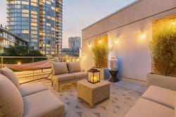 226-188 Keefer Place  Vancouver, BC V6B 0J1