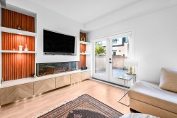 137-535 2nd Street E North Vancouver, BC V7L 1E1