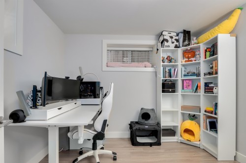 2496 Brock Street, Vancouver, BC 