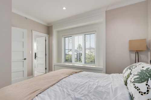 2496 Brock Street, Vancouver, BC 