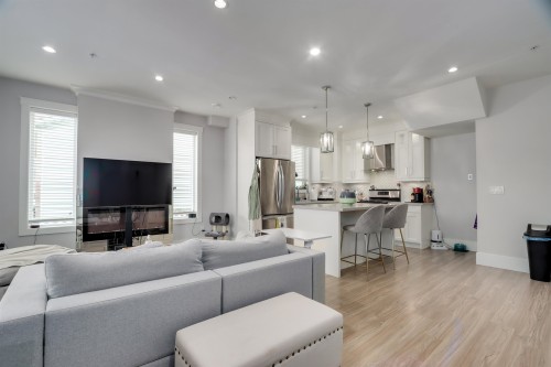 2496 Brock Street, Vancouver, BC 