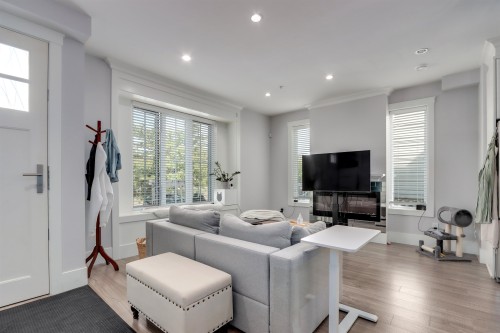 2496 Brock Street, Vancouver, BC 