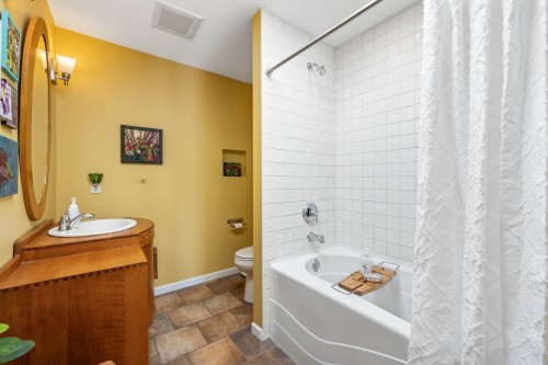 935 Stardale Avenue, Coquitlam, BC 