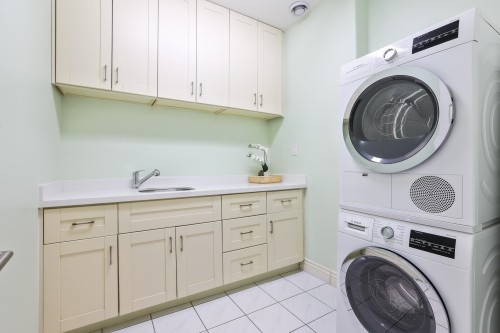 7460 Lombard Road, Richmond, BC 