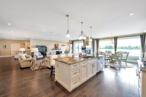 20282 Wharf Street, Maple Ridge, BC 