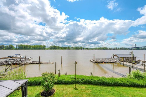 20282 Wharf Street, Maple Ridge, BC 