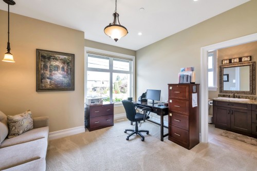 20282 Wharf Street, Maple Ridge, BC 