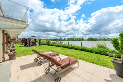 20282 Wharf Street, Maple Ridge, BC 