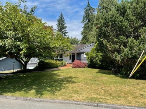 939 Selkirk Crescent, Coquitlam, BC 