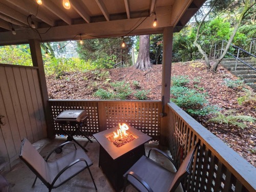 108-200 Westhill Place, Port Moody, BC 