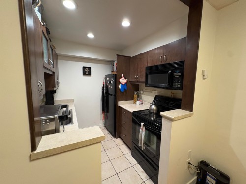 108-200 Westhill Place, Port Moody, BC 