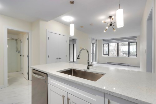 302-6888 Alderbridge Way, Richmond, BC 