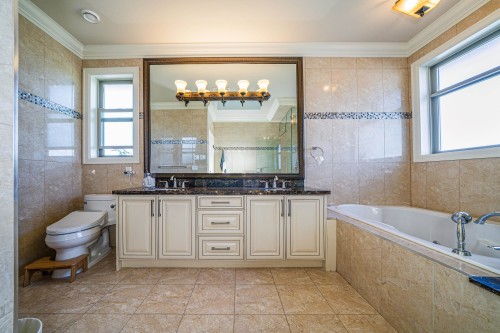 8100 Fairlane Road, Richmond, BC 