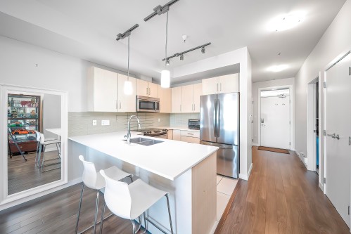 207-5288 Grimmer Street  Burnaby, BC V5H 0C5